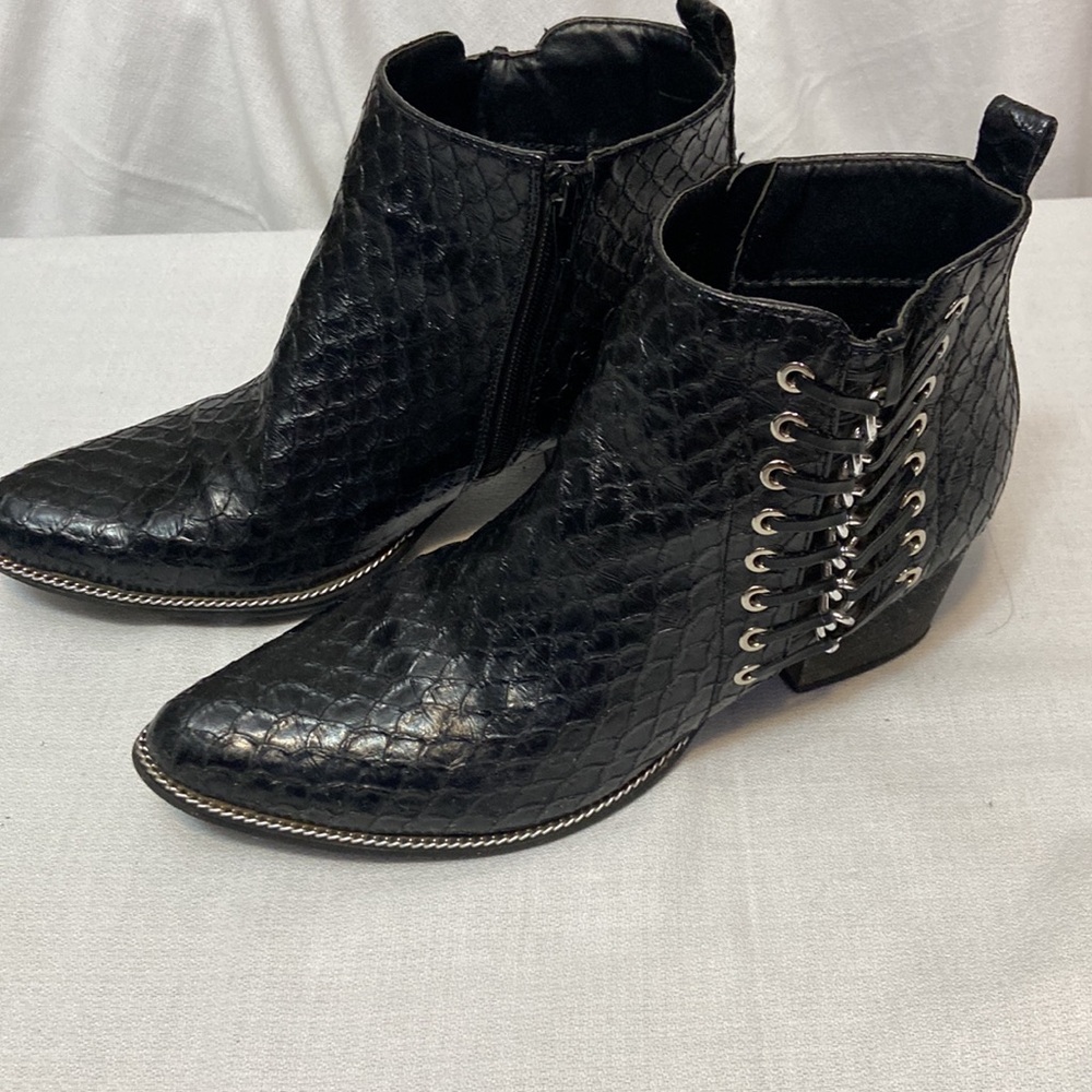 Women’s Black Snake Print Zippered & Side Embellished Ankle Booties - size 8